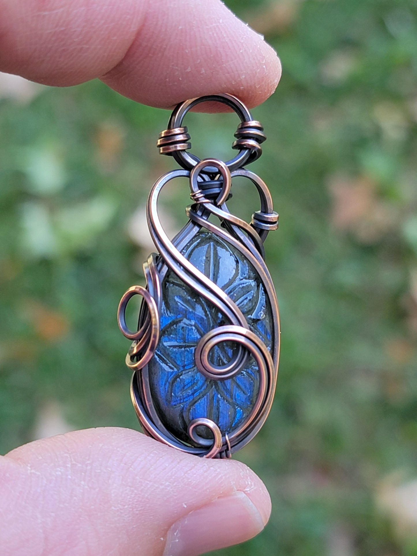 Blue Labradorite Floral Carving Necklace Wire Wrap Pendant Copper Jewelry Tyet Style