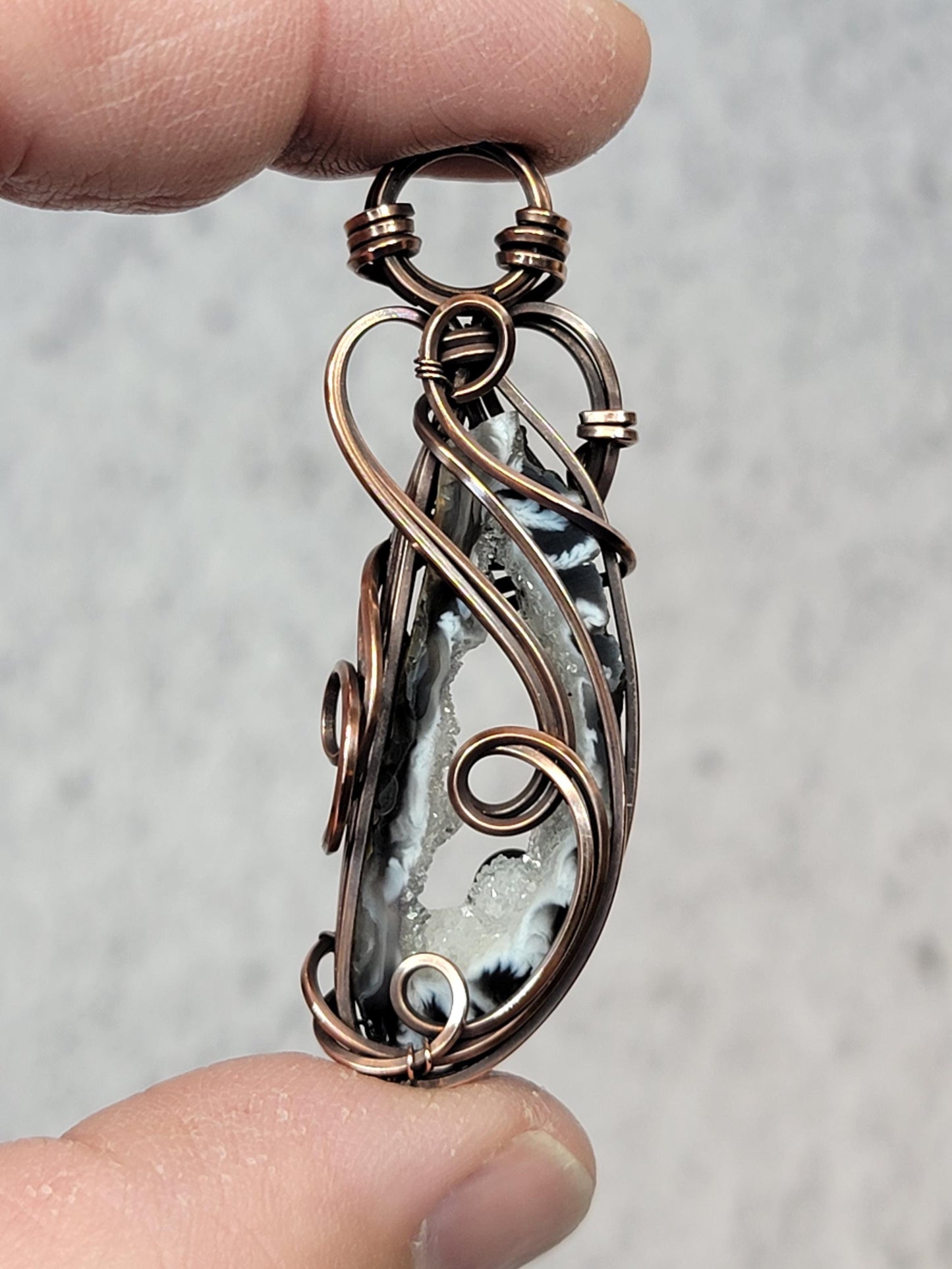 Occo Agate Druzy Slice Necklace - 'Tyet' - Wire Wrap Pendant - Oxidized Copper Jewelry / Blk&Wht